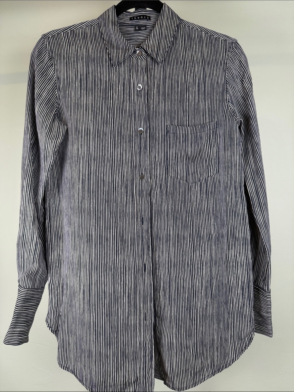 Theory Black White Pinstripe Button Down Silk Classic  Shirt Size P Small EUC